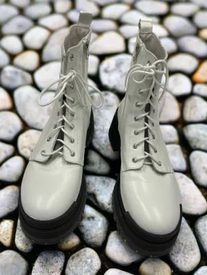Customer Favorite Womens Langport Boots, Size 40  Today Only!