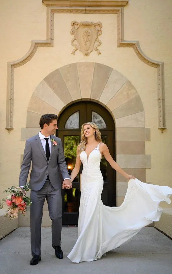 Insta-Worthy Stella York 7078 Sample Gown  Stylish & Comfortable