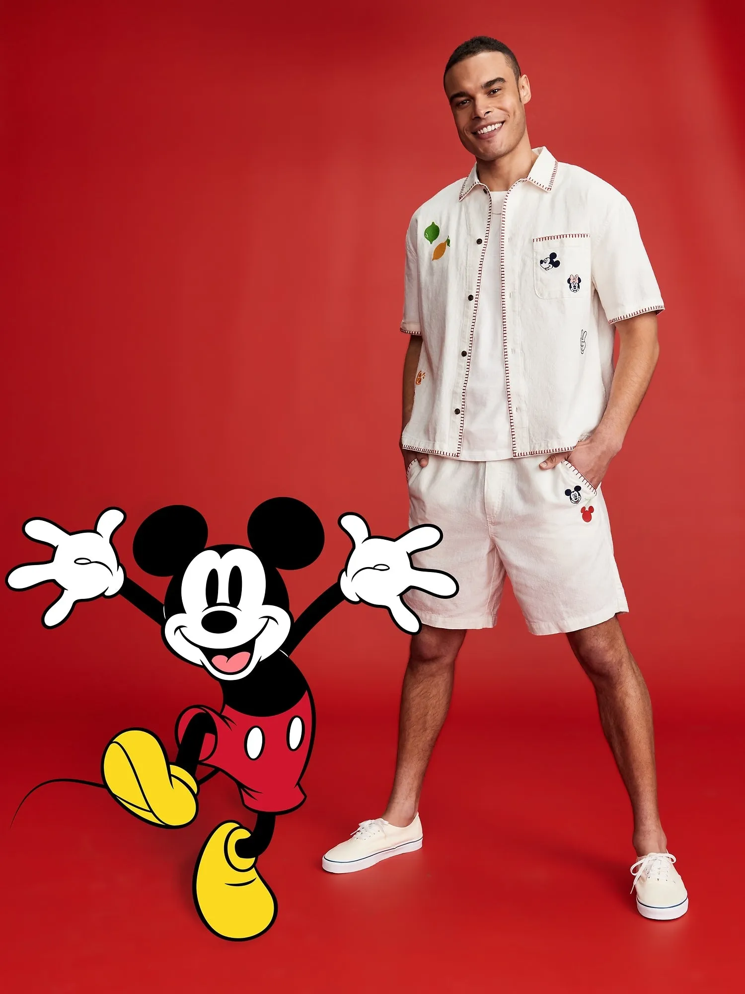 Old Navy x Disney Mickey Mouse Linen-Blend Jogger Shorts -- 7-inch inseam