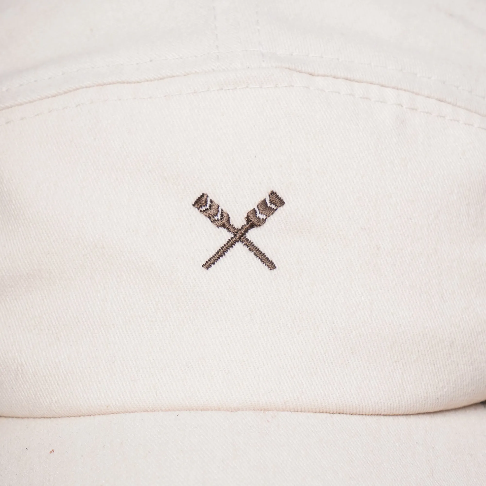 Regatta- 5 Panel Cap With Side Contrast Outline