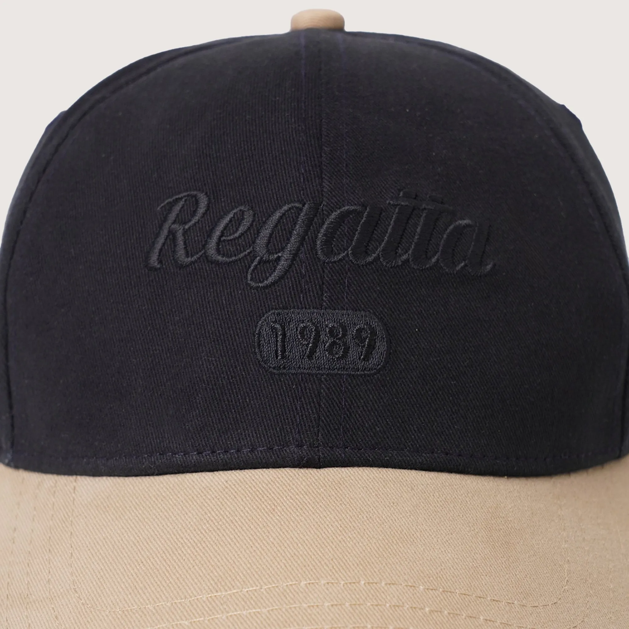 Regatta- Baseball Cap With Contrast Brim