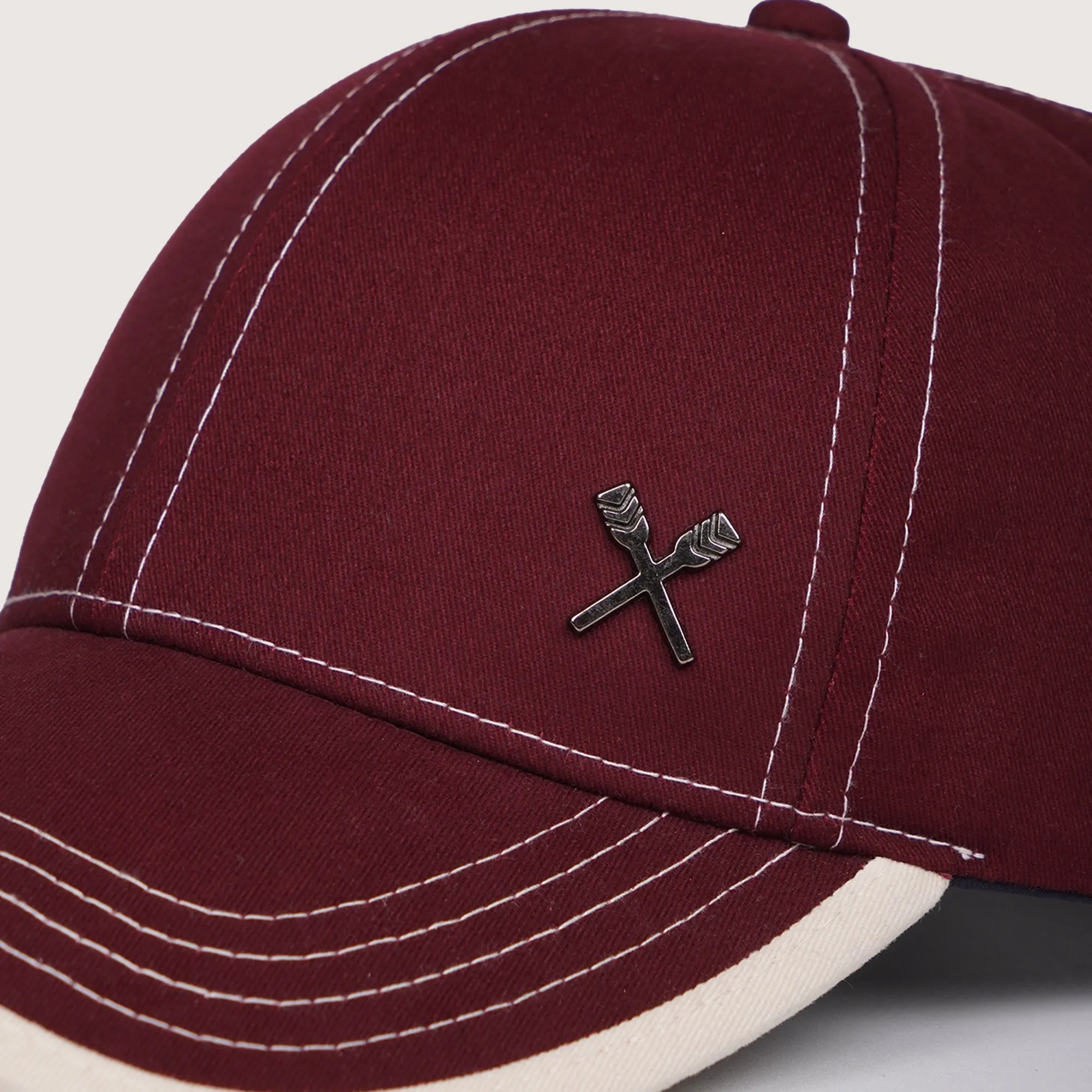Regatta- Baseball Cap With Contrast Stitching And Visor Taping