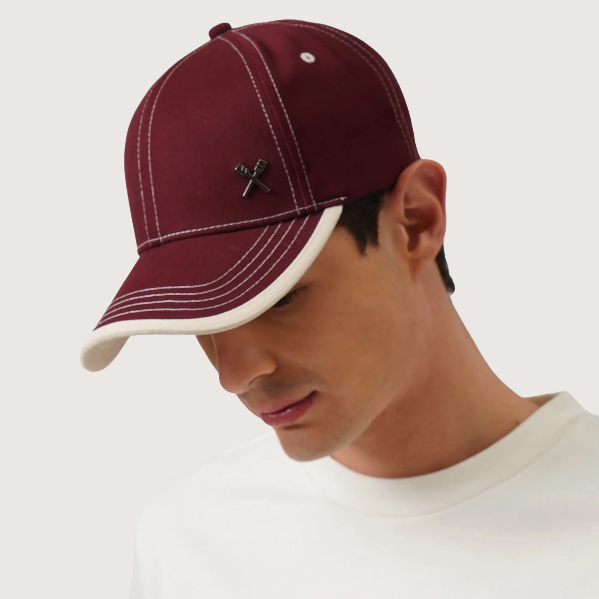 Regatta- Baseball Cap With Contrast Stitching And Visor Taping