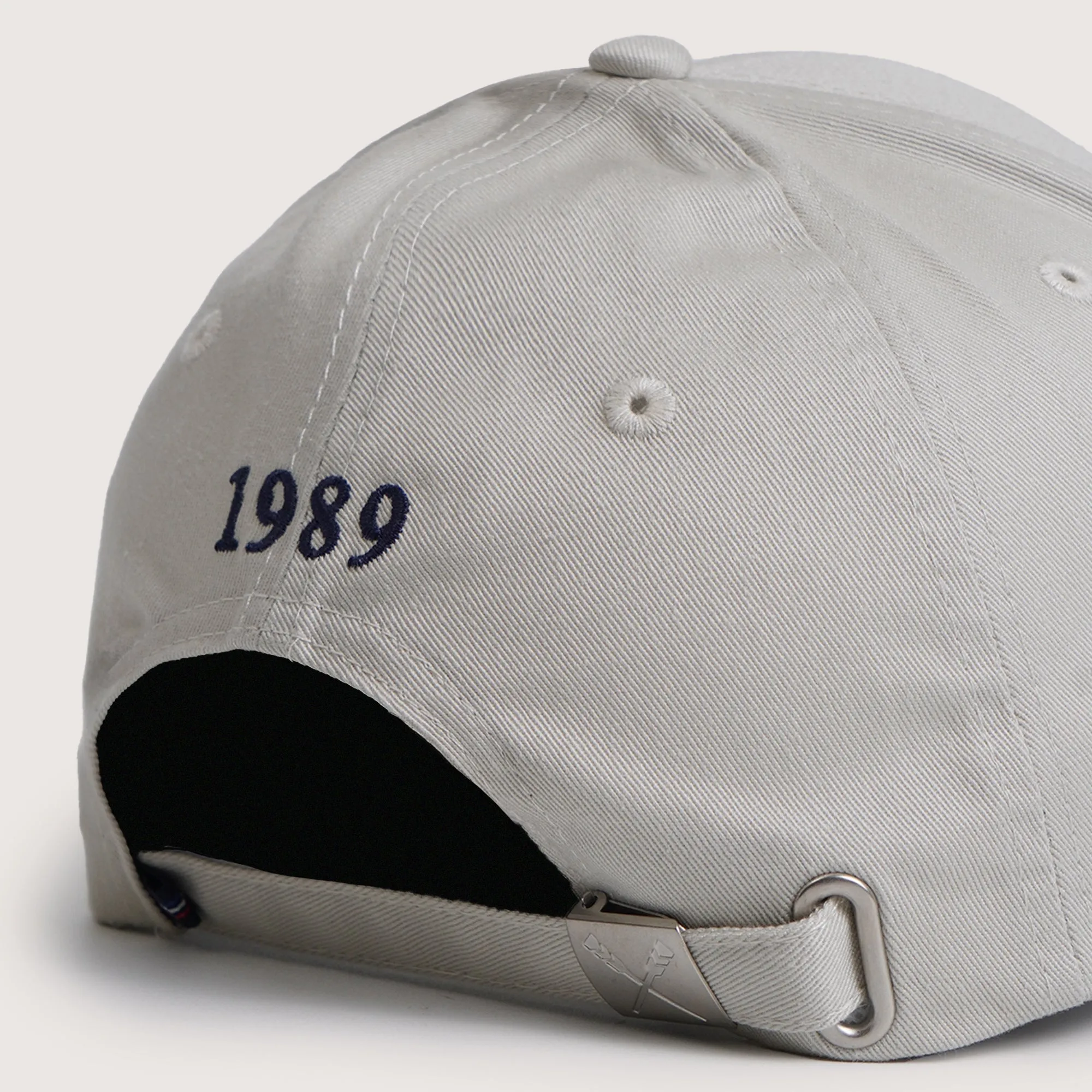 Regatta- Baseball Cap With Contrast Visor Sandwich