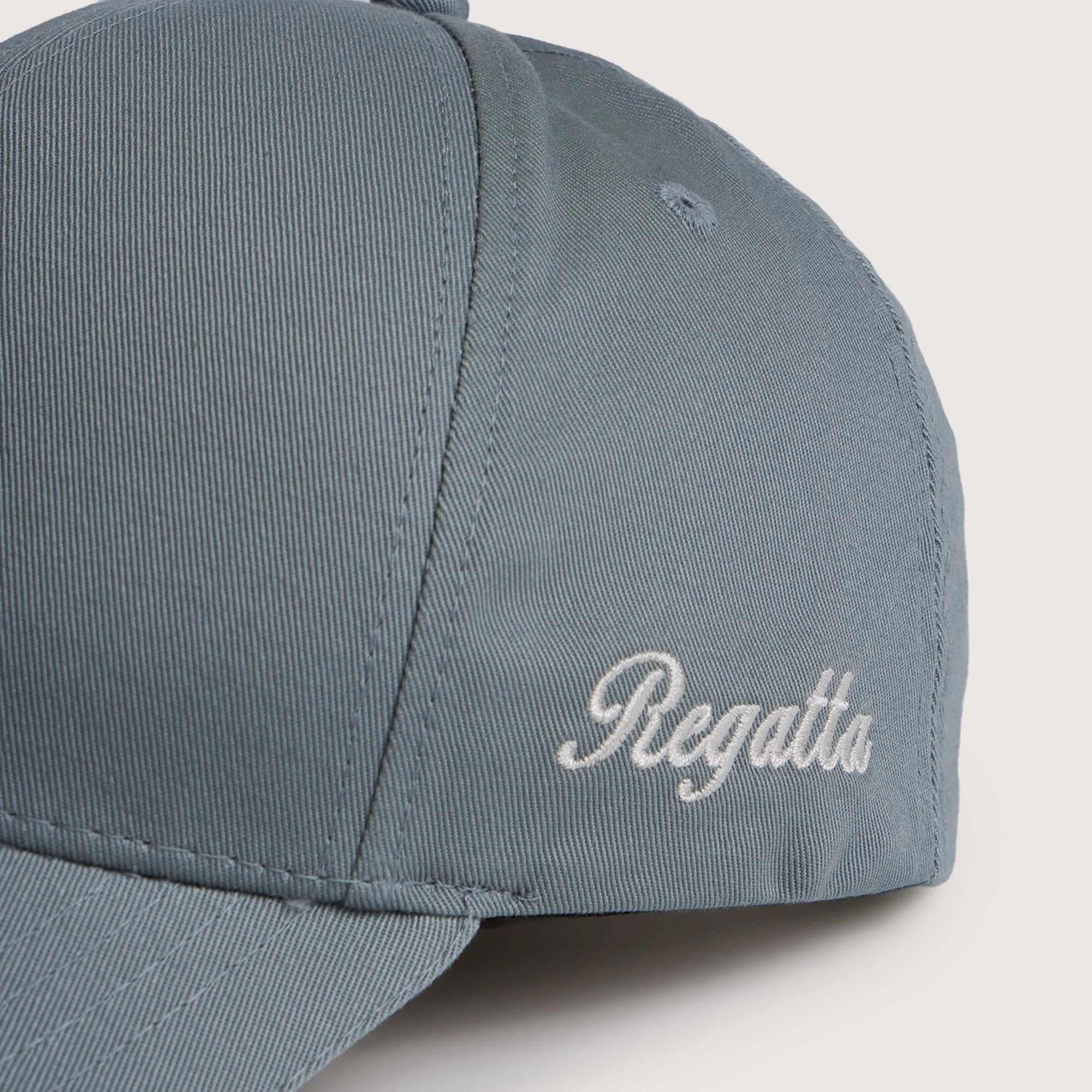 Regatta- Baseball Cap With Contrast Visor Sandwich