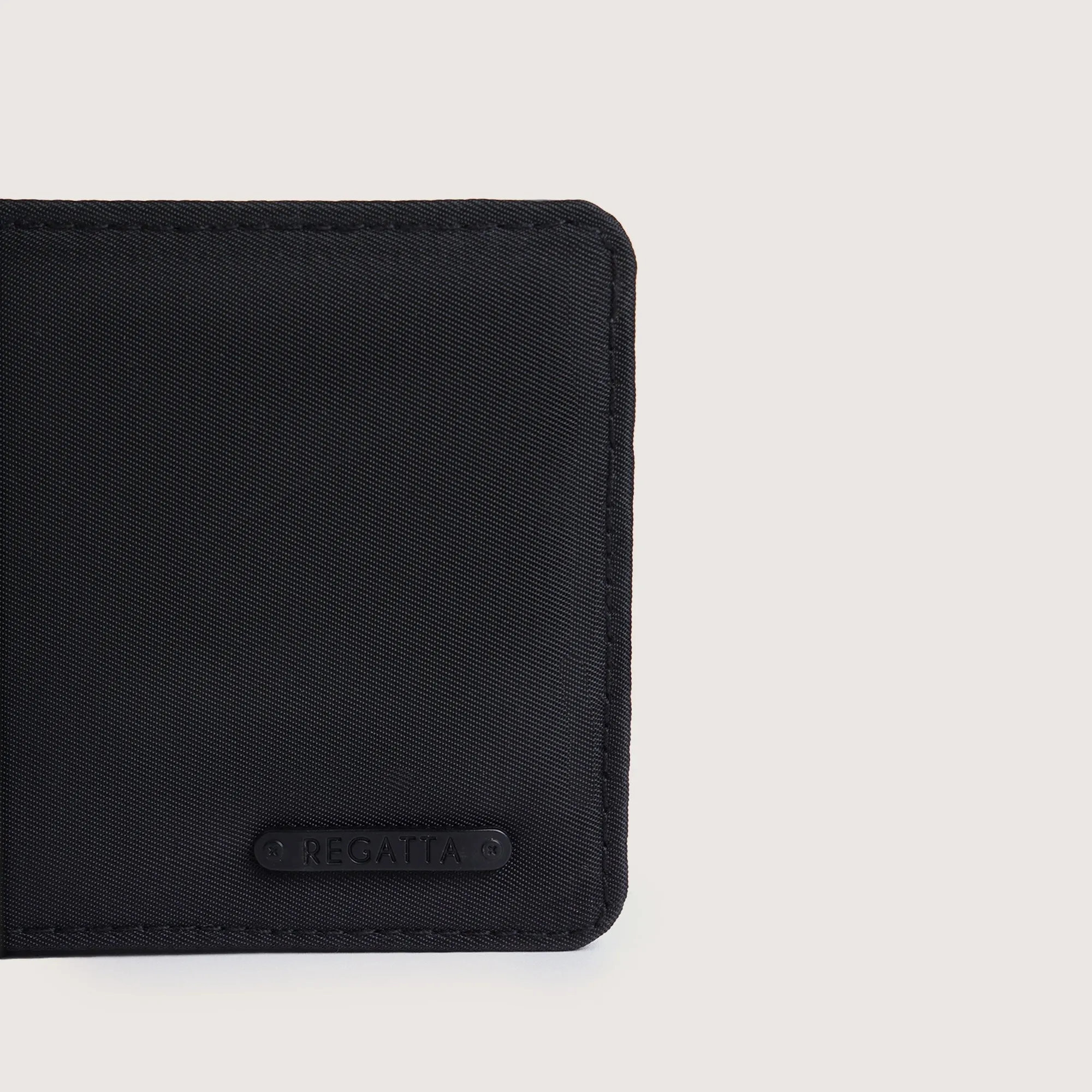 Regatta- Bi-Fold Wallet With Coin Compartment