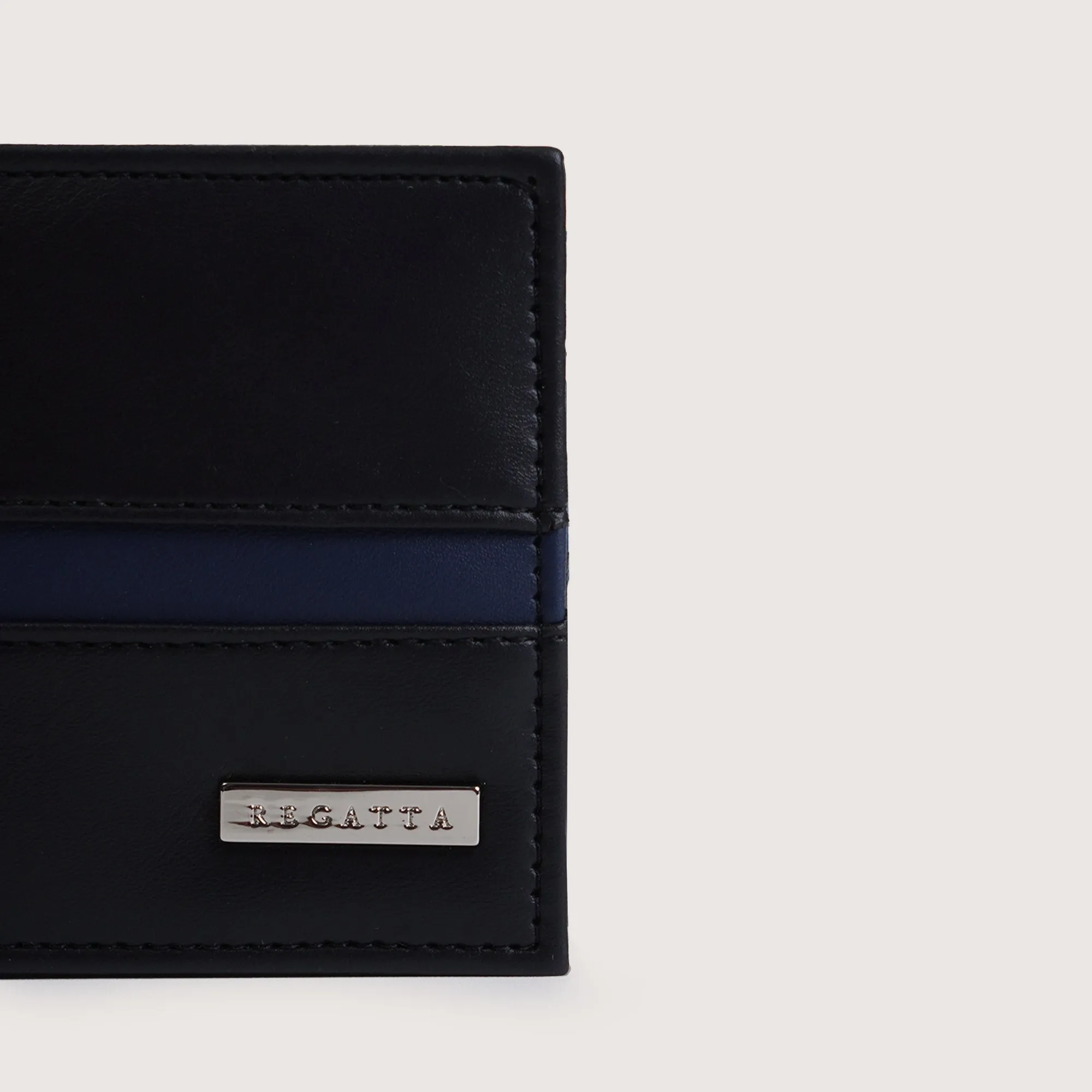 Regatta- Bi-Fold Wallet With Contrast Trim
