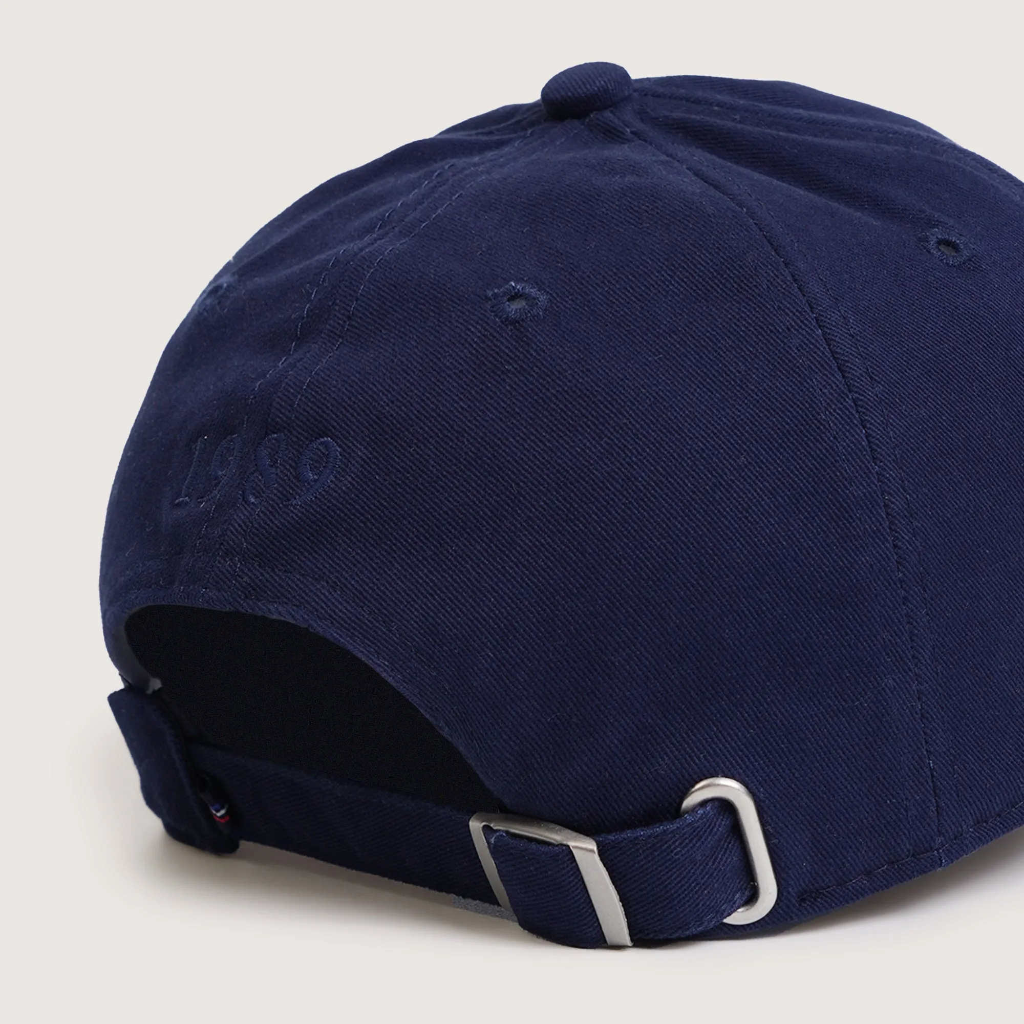 Regatta- Classic Cap With Contrast Visor Sandwich