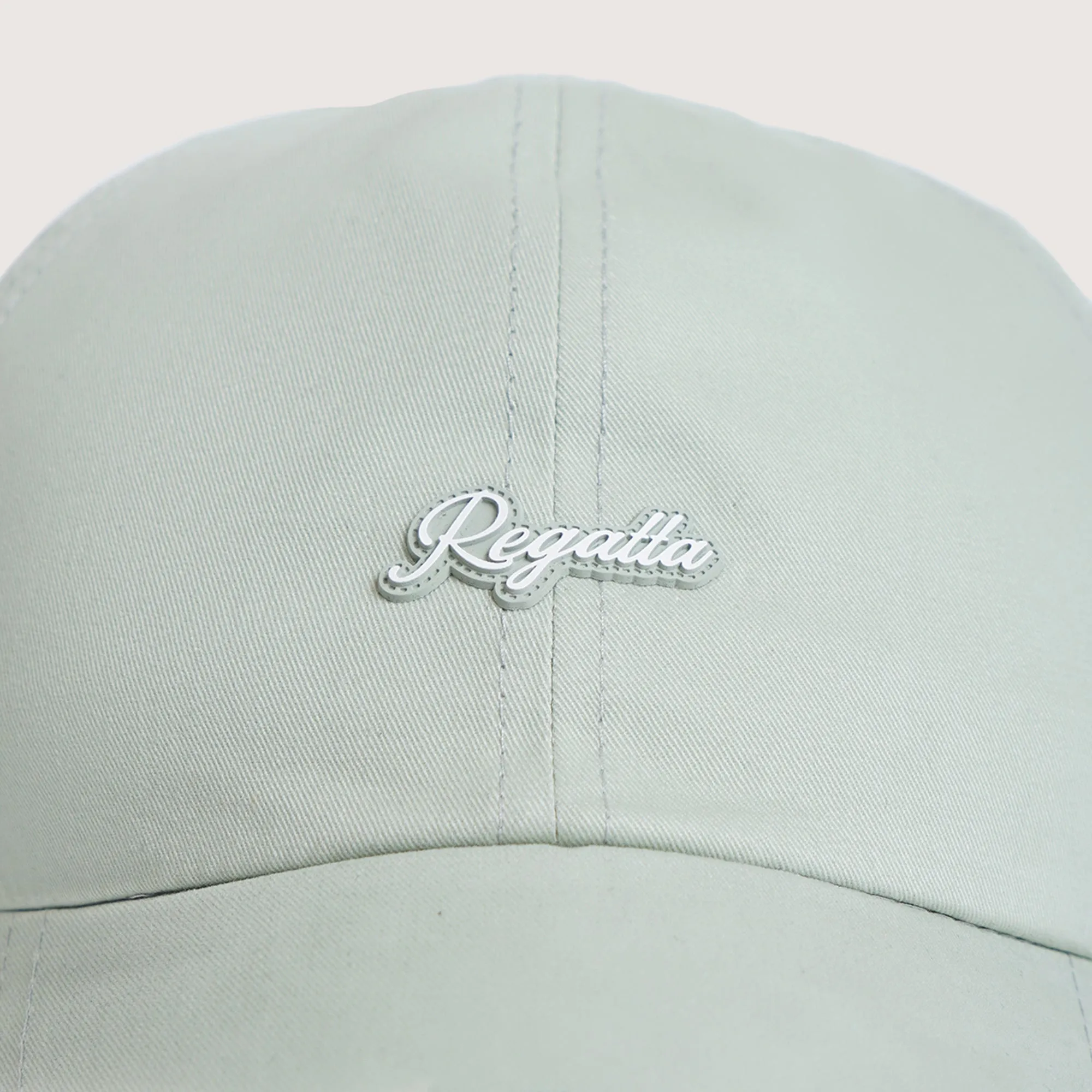 Regatta- Classic Cap With Contrast Visor Sandwich
