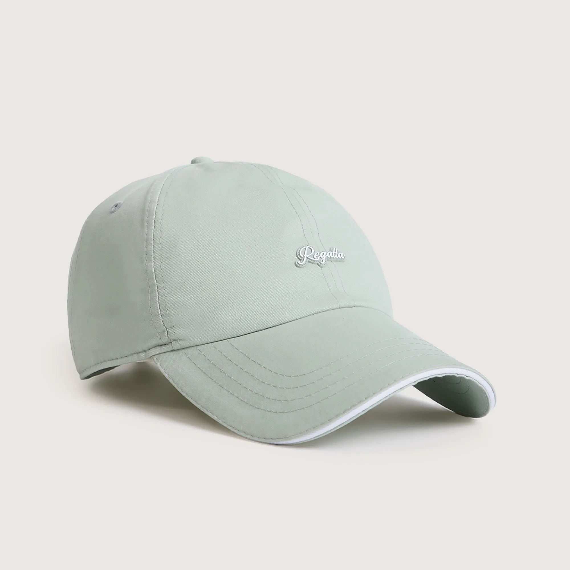 Regatta- Classic Cap With Contrast Visor Sandwich