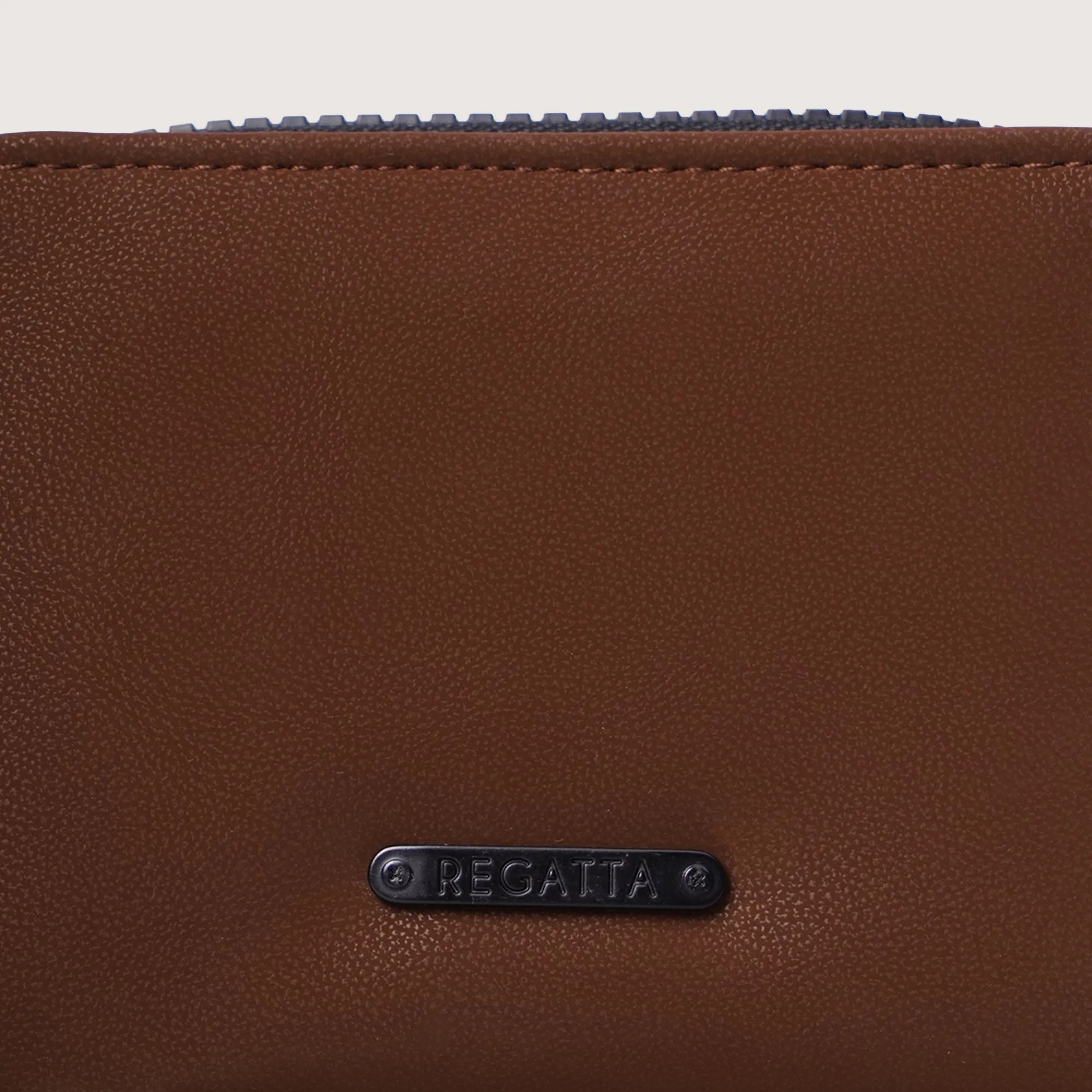Regatta- Compact Wallet With Zipped Coin Pocket