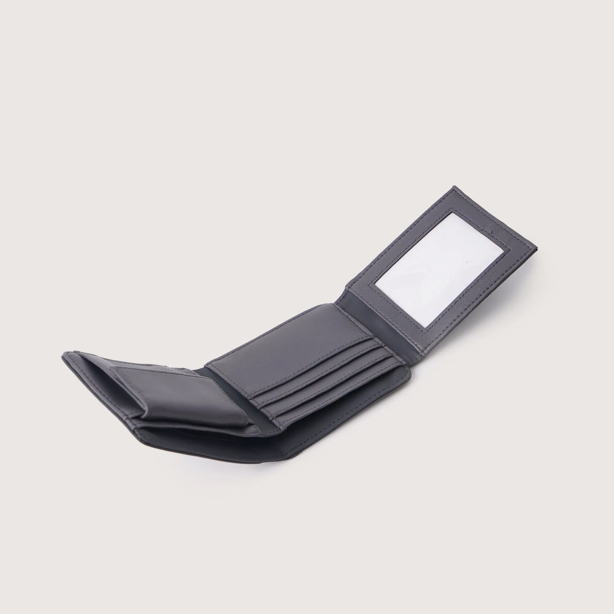 Regatta- Multi-Pocket Bi-Fold Wallet