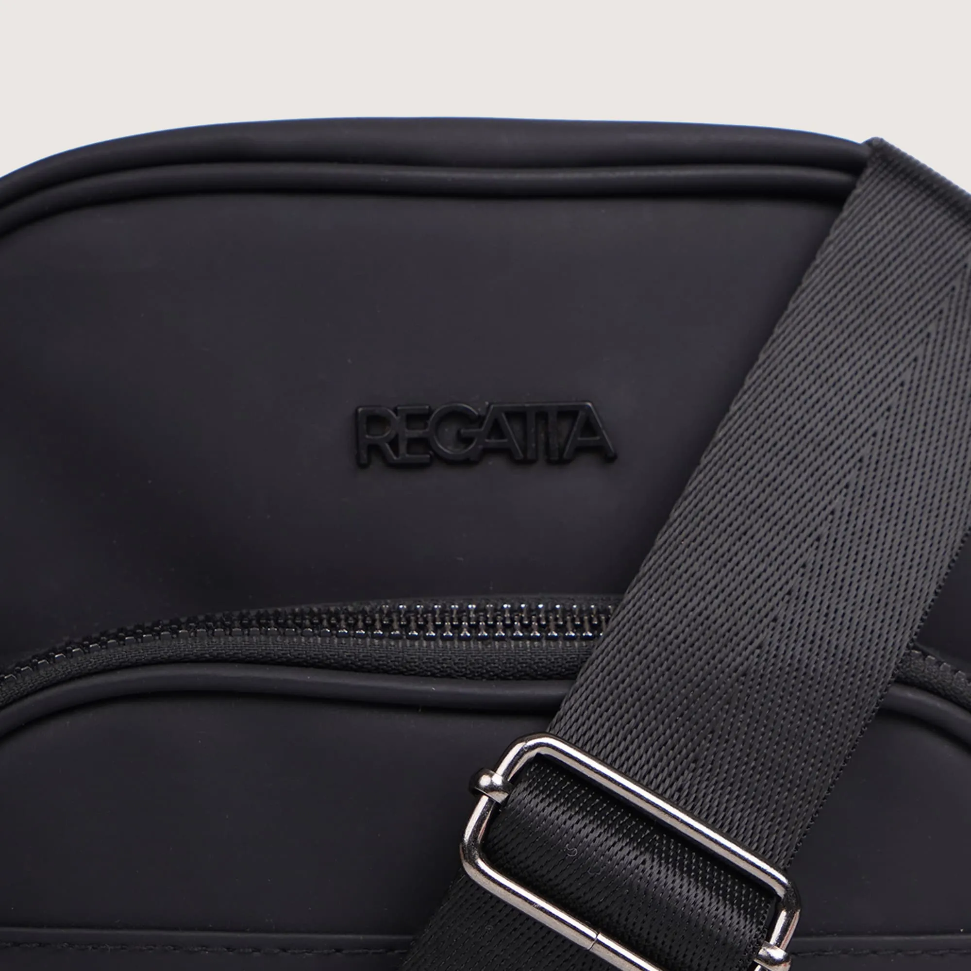 Regatta- Pocket Crossbody Bag