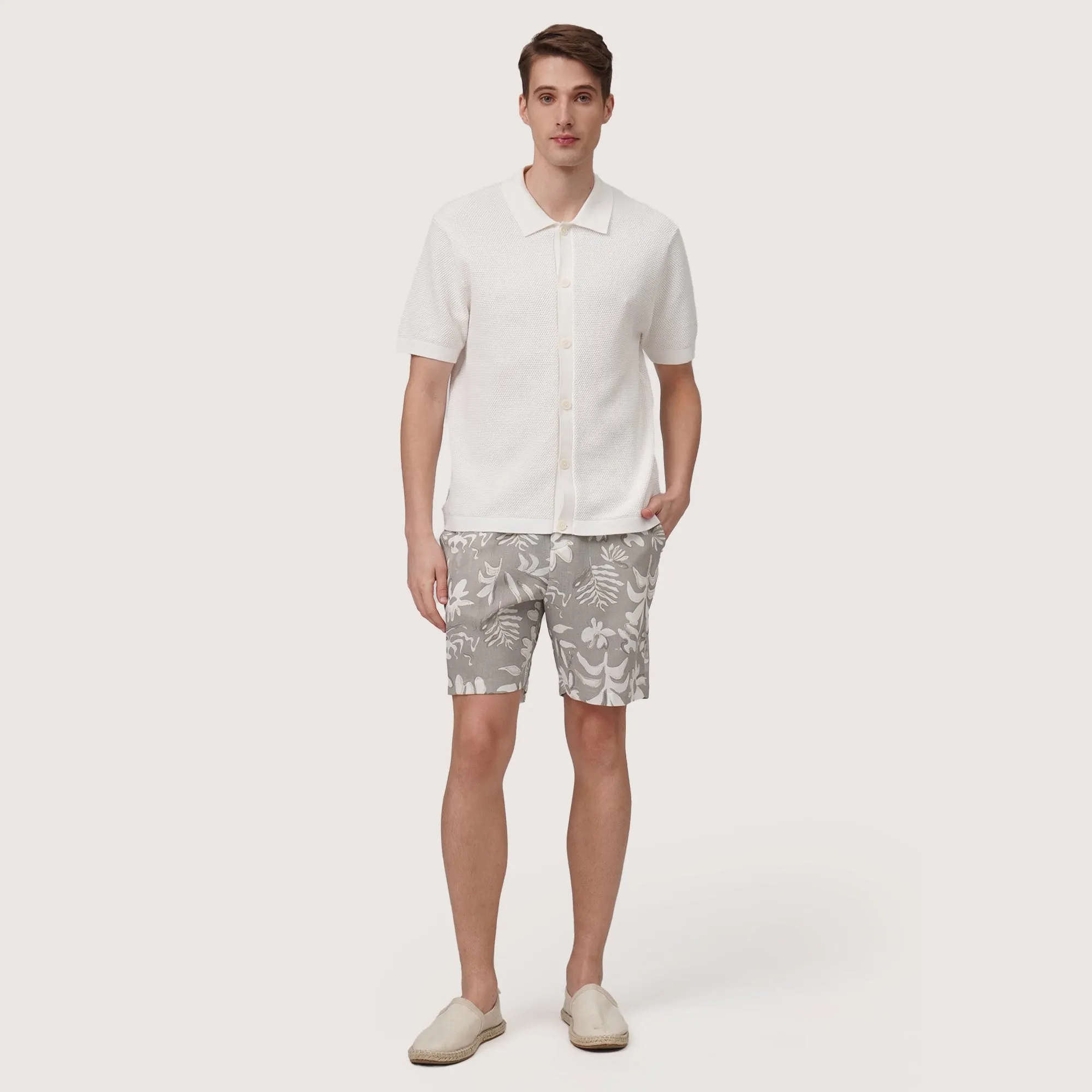 Regatta- Regular Fit Chino Shorts In Linen With All Over Print