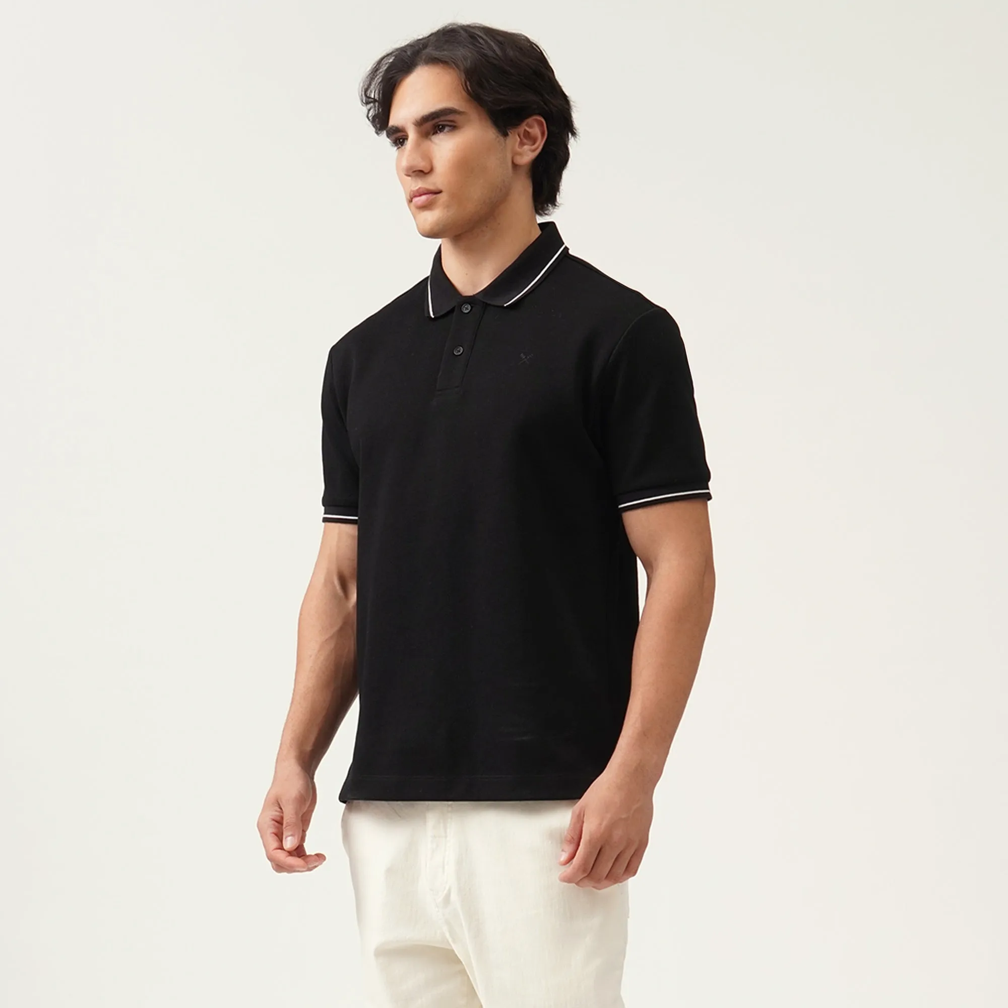 Regatta- Regular Fit Polo Shirt With Contrast Tipping Detail In Honeycomb Pique