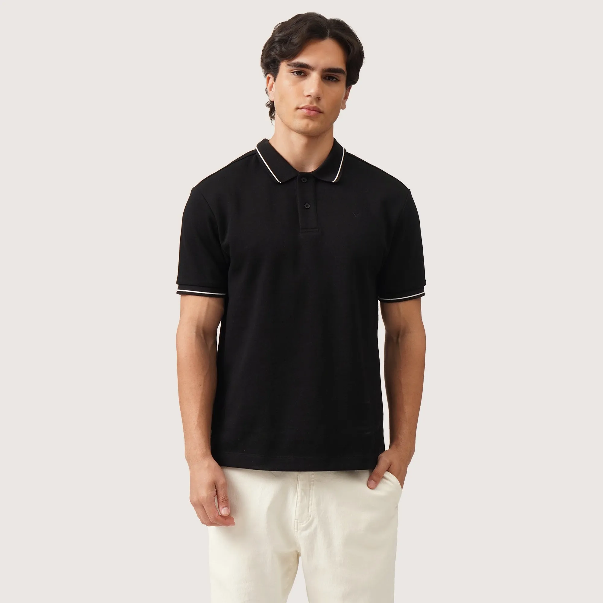 Regatta- Regular Fit Polo Shirt With Contrast Tipping Detail In Honeycomb Pique
