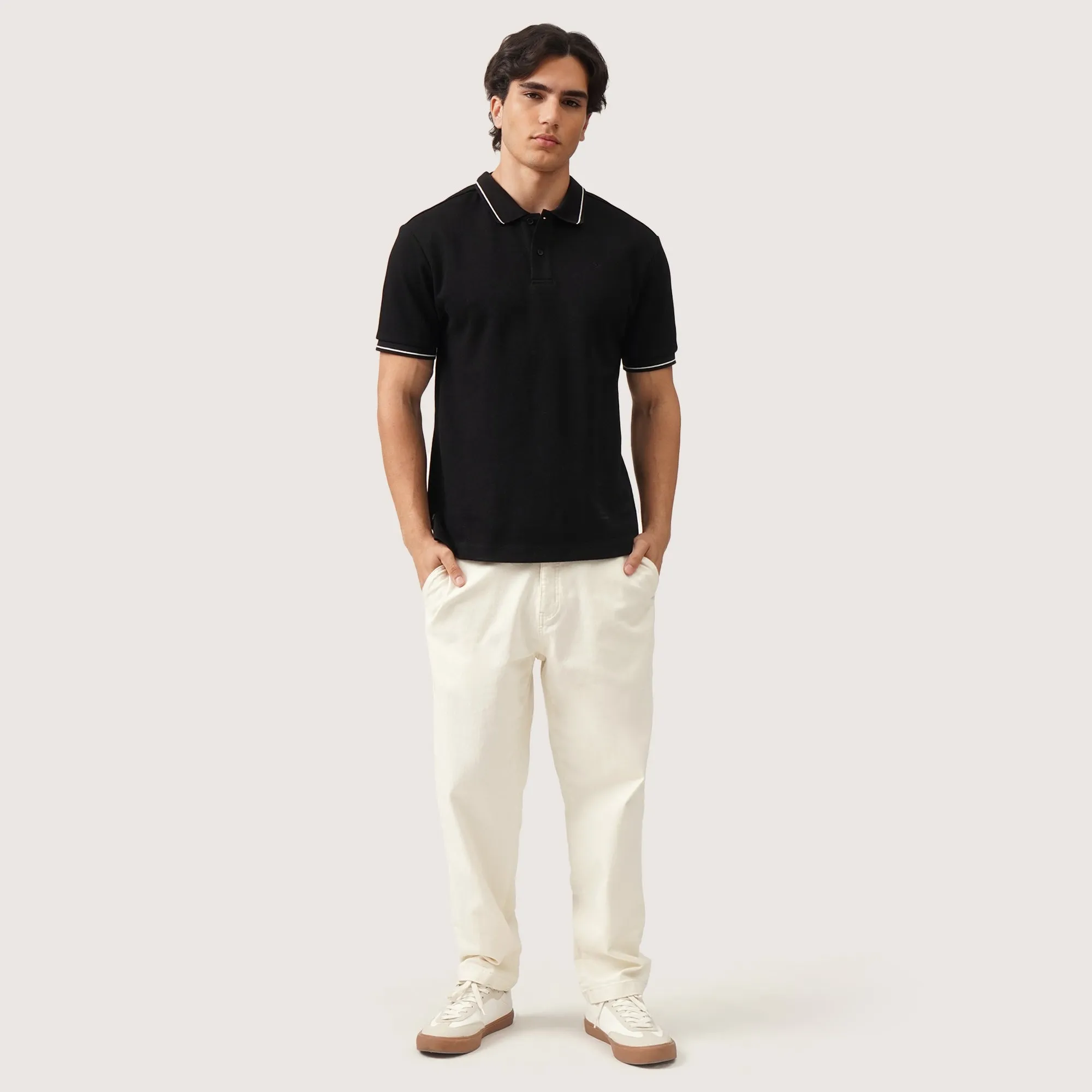 Regatta- Regular Fit Polo Shirt With Contrast Tipping Detail In Honeycomb Pique