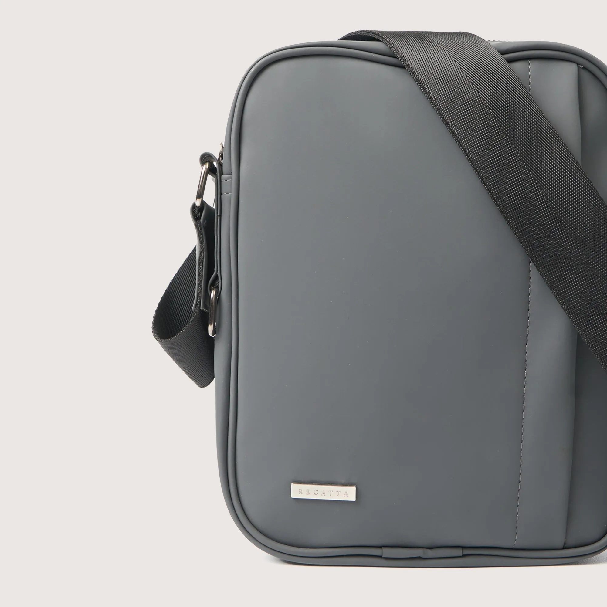 Regatta- Reporter Crossbody Bag