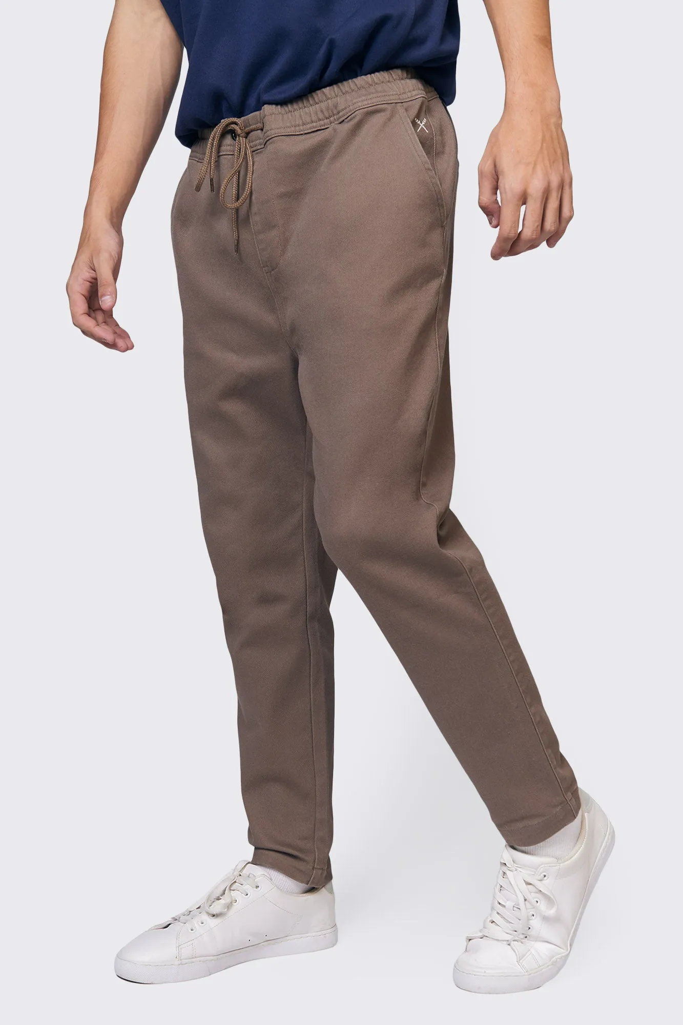 Regatta- Slim Fit Woven Drawstring Trousers