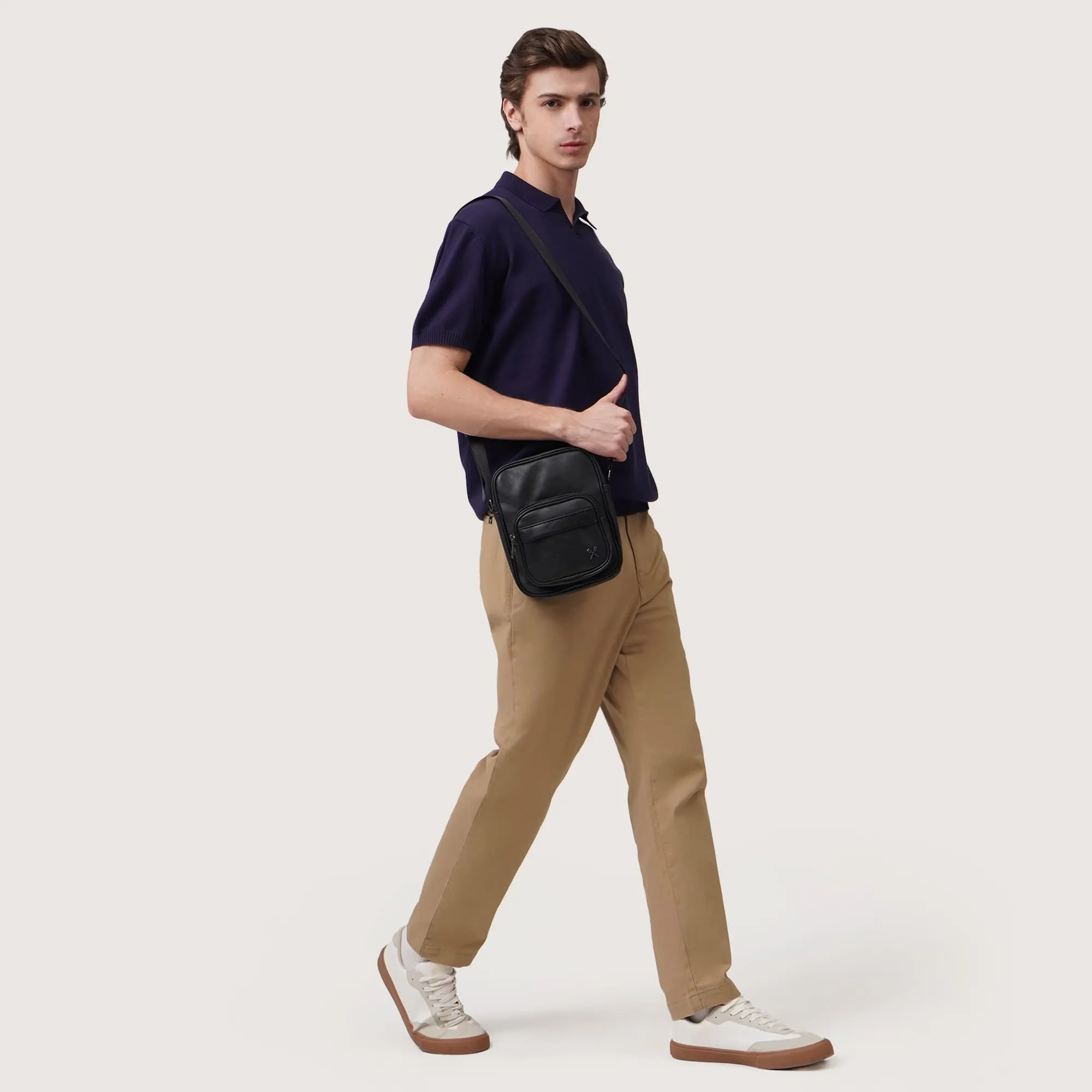 Regatta- Sling Bag With Front Compartment