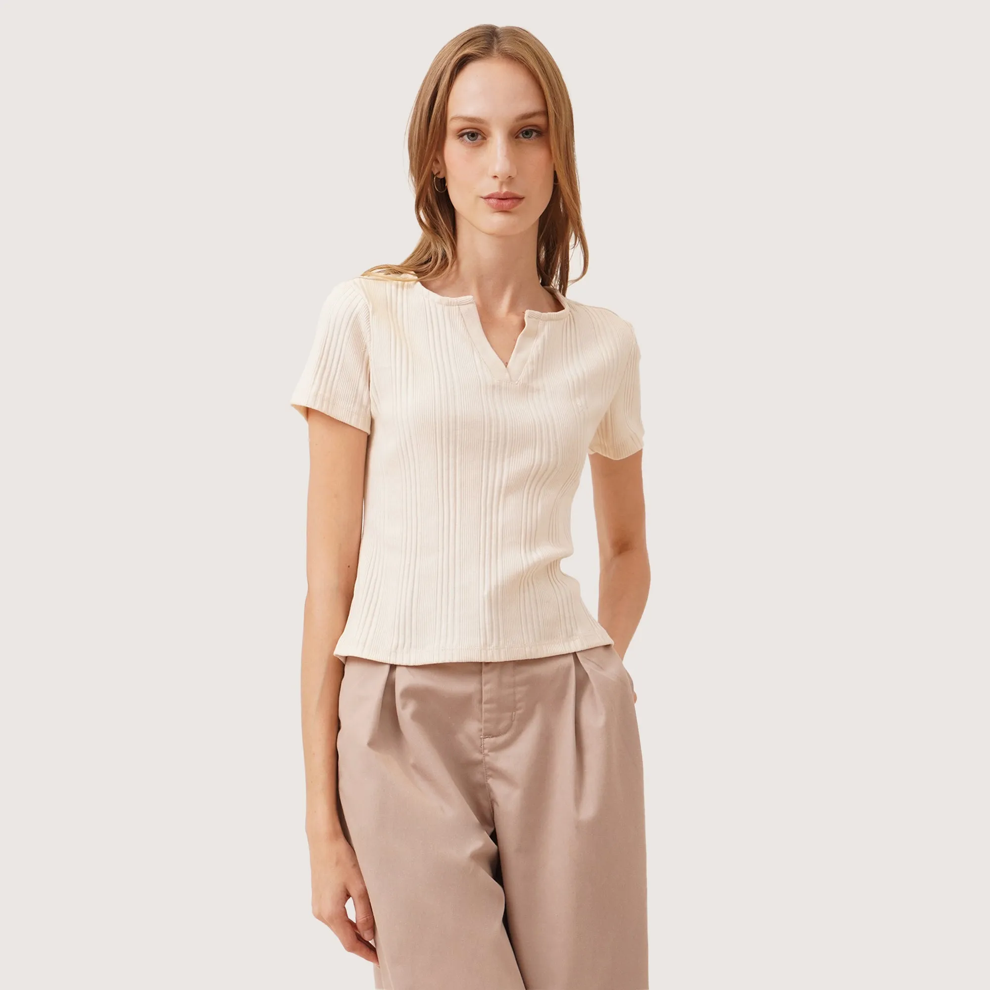 Regatta- Split Neck Ribbed T-Shirt