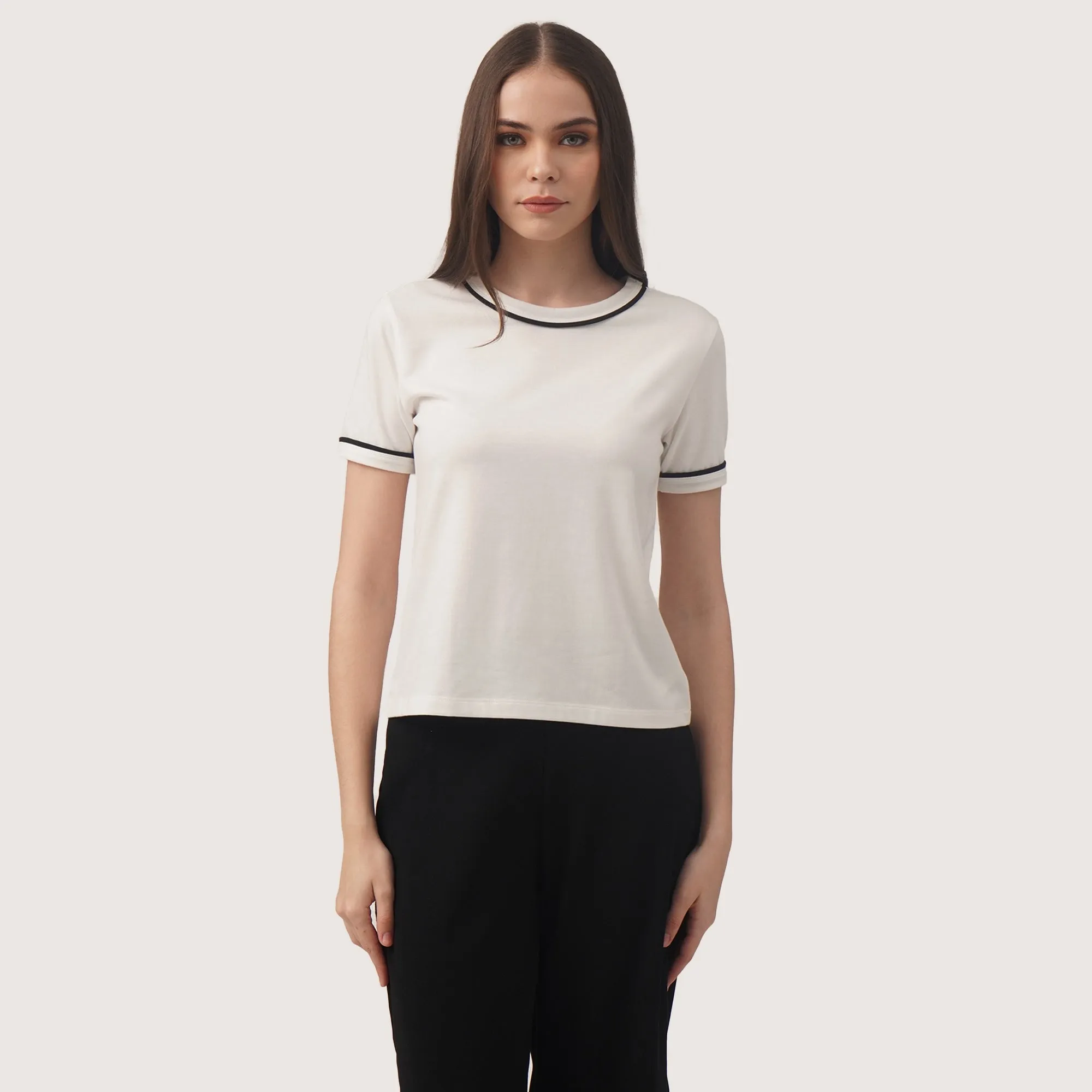 Regatta- T-Shirt With Piping Detail