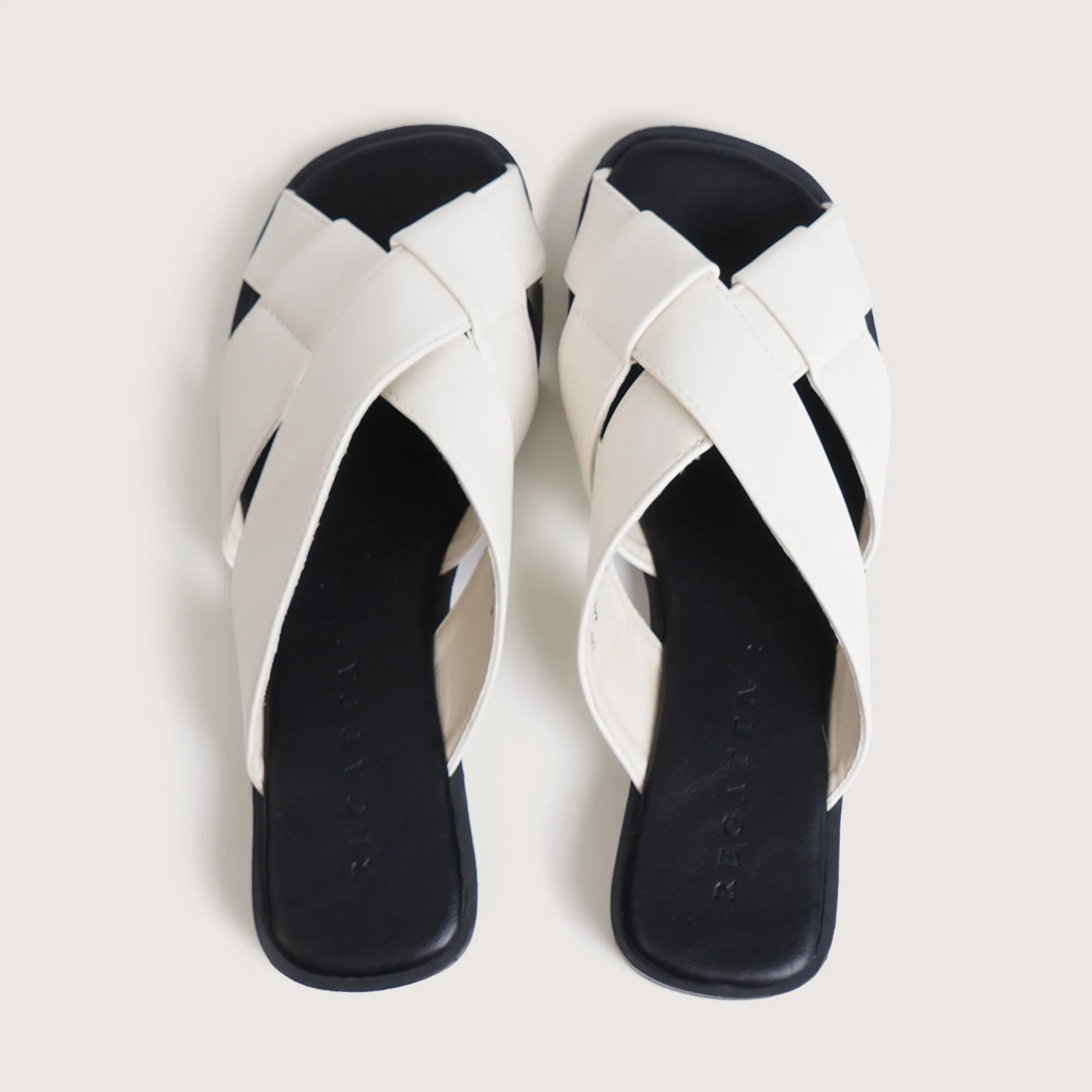 Regatta- Women's Cross Strap Sandals