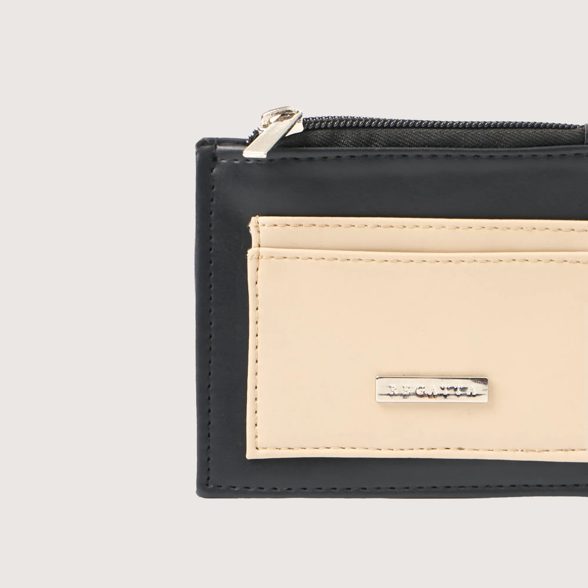 Regatta- Zipped Card Holder